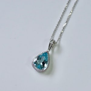 Aquamarine Pendant Pear necklace, Birthstone Aquamarine necklace 18k White Gold, Teardrop Gemstone and Diamonnd Pendant bridal jewelry
