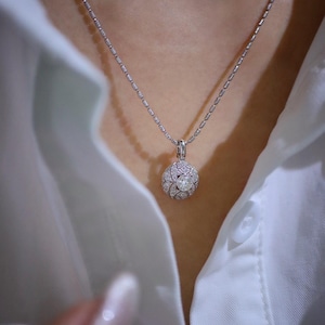 18K solid gold necklace ONLY NECKLACE