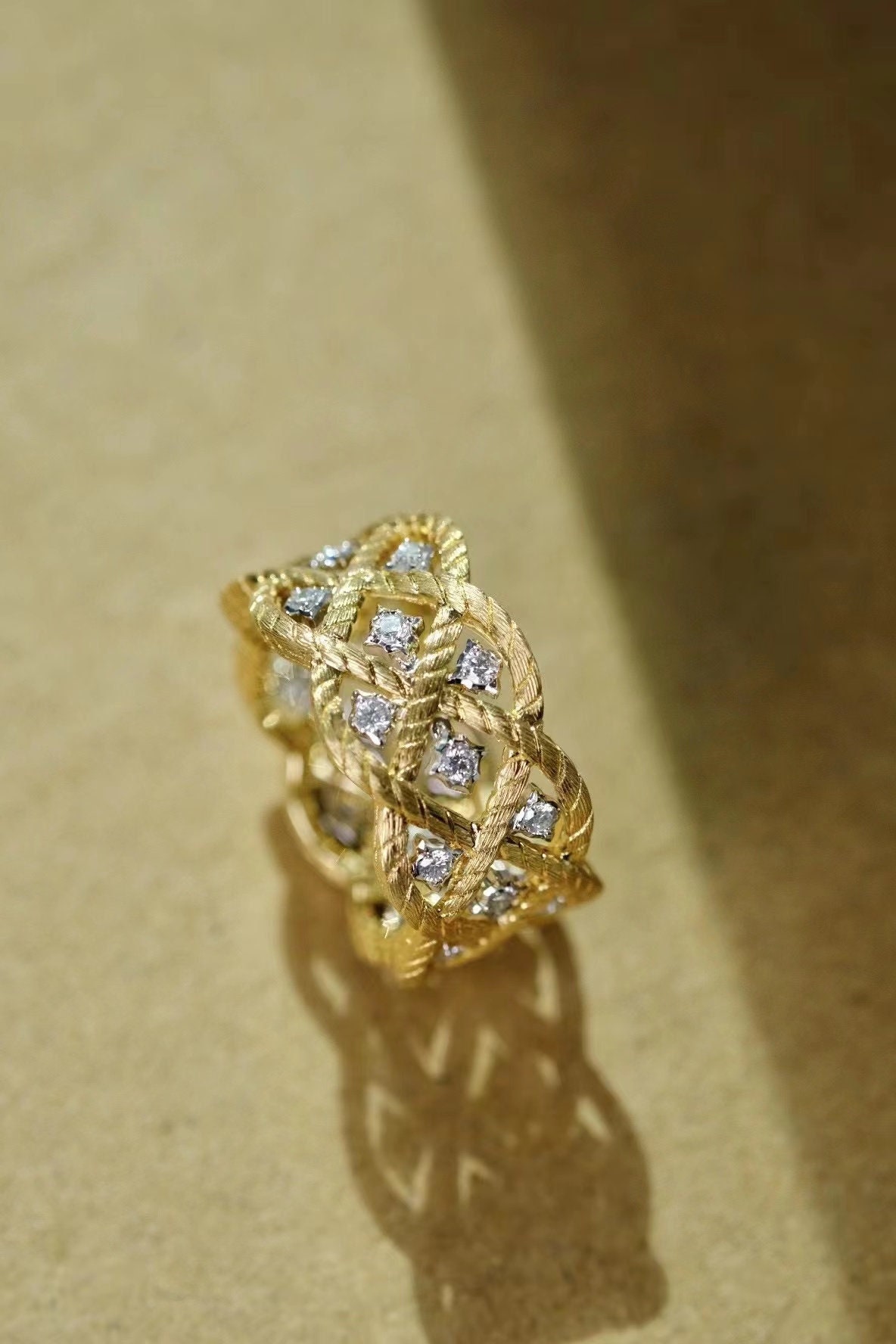 Buccellati Eternelle Ring – Sybarites  Buccellati jewelry, Beautiful  jewelry, Exquisite jewelry