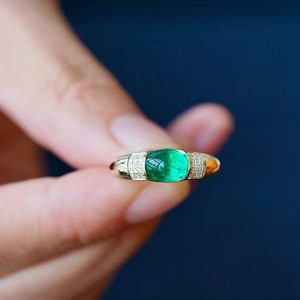 Dainty Emerald diamond ring/ 18k Solid Gold/ May Birthstone/ Emerald Gemstone/ Jewelry-high quality stone/ Vintage ring/Gift for her