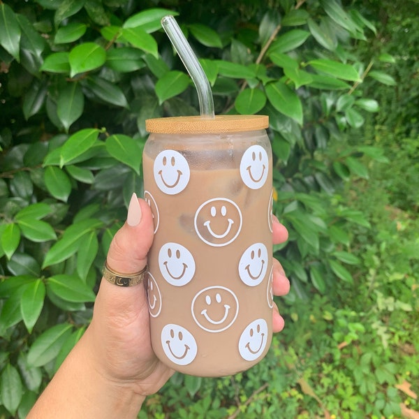 Smiley Face Pattern Glass Cup with Bamboo Lid and Glass Straw, Beer Can Glass Cup, Trendy Libby Cup