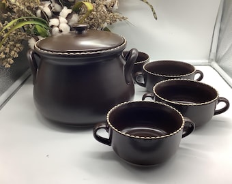 Mario Batali Southern Living Home Soup Crock Stitched Pottery & Set 4 Mugs Brown
