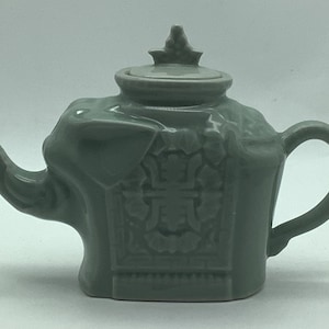 Bombay Company Green Celadon Elephant Figural Teapot