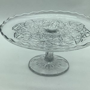 Vintage 9 1/4” inch Diameter Clear Diamond Design Cake Stand