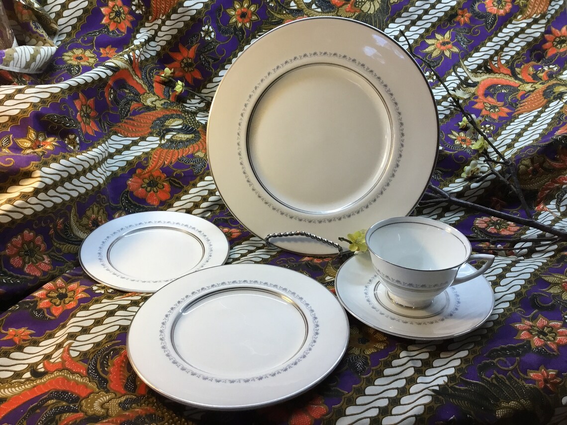 Royal Doulton English Fine Bone China Tiara H4915 5piece Etsy UK