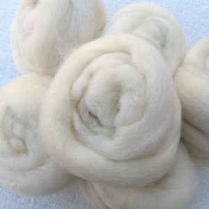 Bluefaced Leicester top - BFL, ecru, wool for spinning