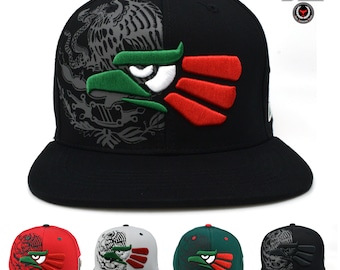 Chiuda Sul Rratto Del Ragazzo Sveglio In Berretto Da Baseball Con Lo Stri Della Bandiera Di U S Image115722820