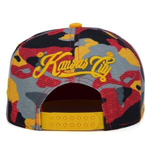 Gorra de fútbol con nombre de grafiti nuevo de Kansas City, casco KC, gorra snapback de camuflaje rojo imagen 5