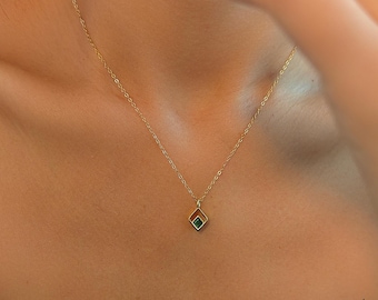 18K Gold Emerald Necklace, Dainty Minimalist Jewelry, Everyday Wear Pendant