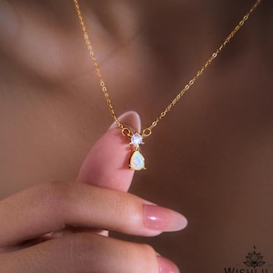 Teardrop Opal Anhänger Halskette: 18K Vergoldetes Sterling Silber, Akzent Cubic Zirkonia | Weihnachtsgeschenk |