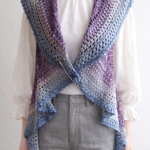 Cardigan boho all'uncinetto da donna – Sfumatura blu-viola – Collo a tacca – Cotone Oeko-Tex – Taglia 38/40 – Fatto a mano