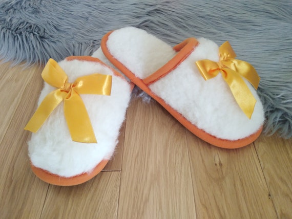 sheepskin flip flops