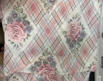 Vintage Pink Rose Plaid Floral Print Queen Flat Sheet