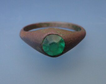 Medieval Ottoman Bronze Ring with Green Glass Faceted Volcanic Stone from the 17th century