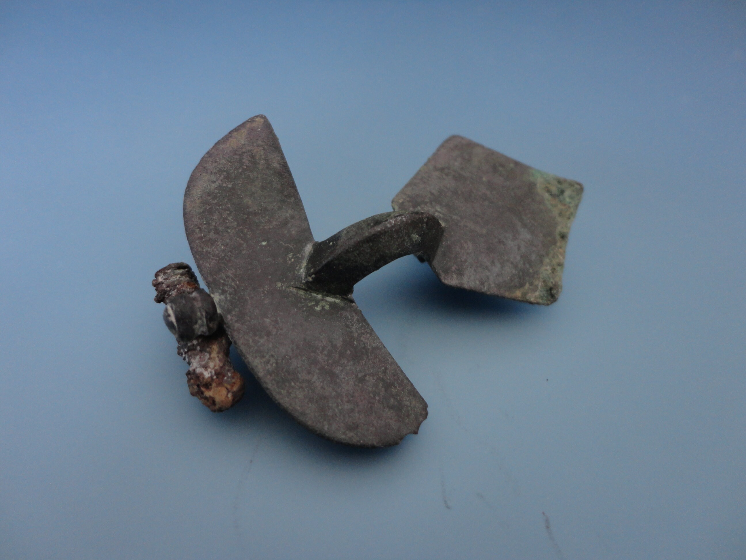 古代ローマ時代のブローチ。中世初期。幅広のプレートブローチ（3～5