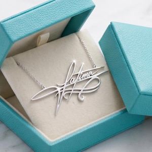 Personalized Ornate Script Signature Necklace, Custom Calligraphy Pendant