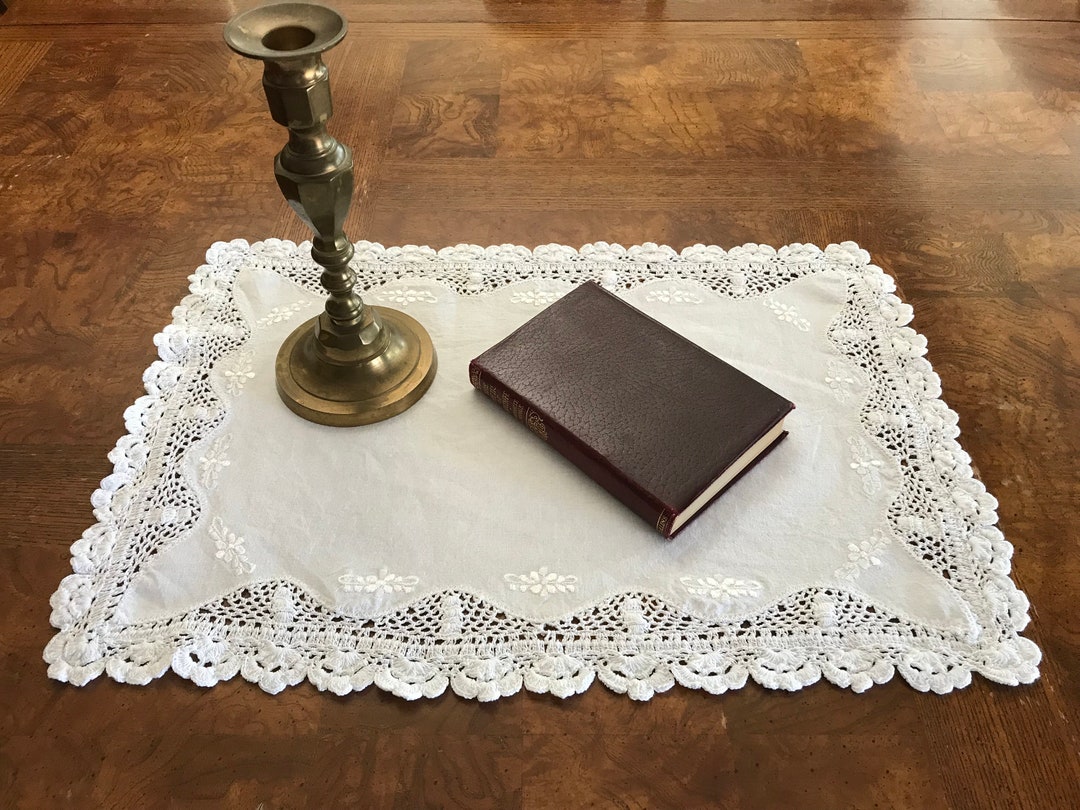 Vintage Embroidered Tray Cloth Dresser Cloth Vintage Etsy