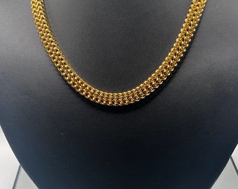 Collar de la Diosa Dorada