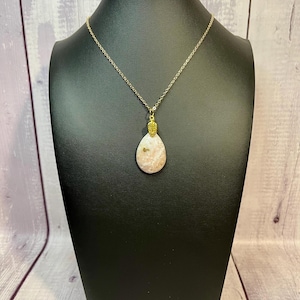 Flower Agate Teardrop Pendant, Pink, Beige, Gold Tone Necklace, 24 Inch Chain