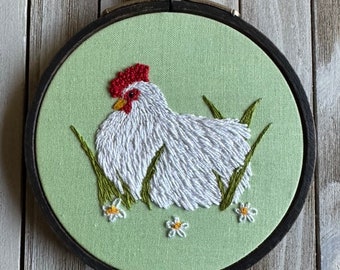 Chicken sitting in grass daisies, PDF Embroidery Pattern ONLY, Embroidery art hoop, embroidery hoop, chicken lady