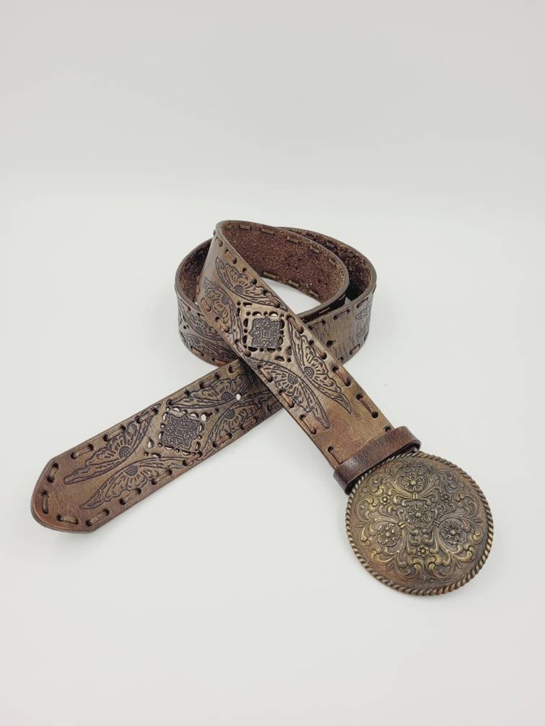 Vintage Nine West Leather Belt With Brass Belt Buckle 38  display picture 2