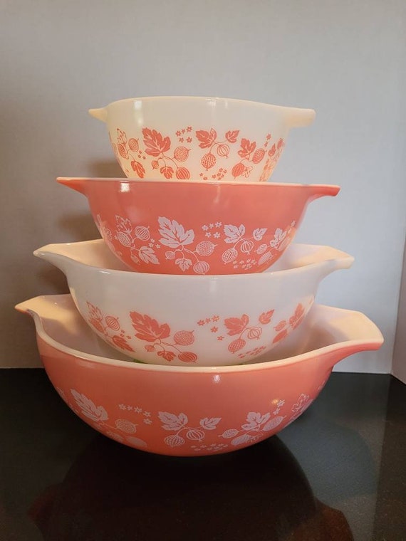Pyrex PINK GOOSEBERRY Cinderella Mixing Nesting Bowls 441 442 443