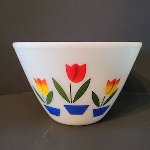Vintage Fire King Tulip Splash Proof Nesting Mixing Bowl 8.5 Collectible Kitchen Decor Collectible Glass