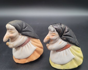 Vintage Kitchen Witch Babushka Big Nose Salt and Pepper Shaker Set WA 1981 Collectible Vintage Halloween Hag Decor Kitchen Decor