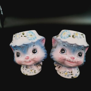 Vintage Anthropomorphic Lefton Miss Priss Cat Kitten Salt and Pepper Shaker Set Collectible Kitchen Decor Kitsch