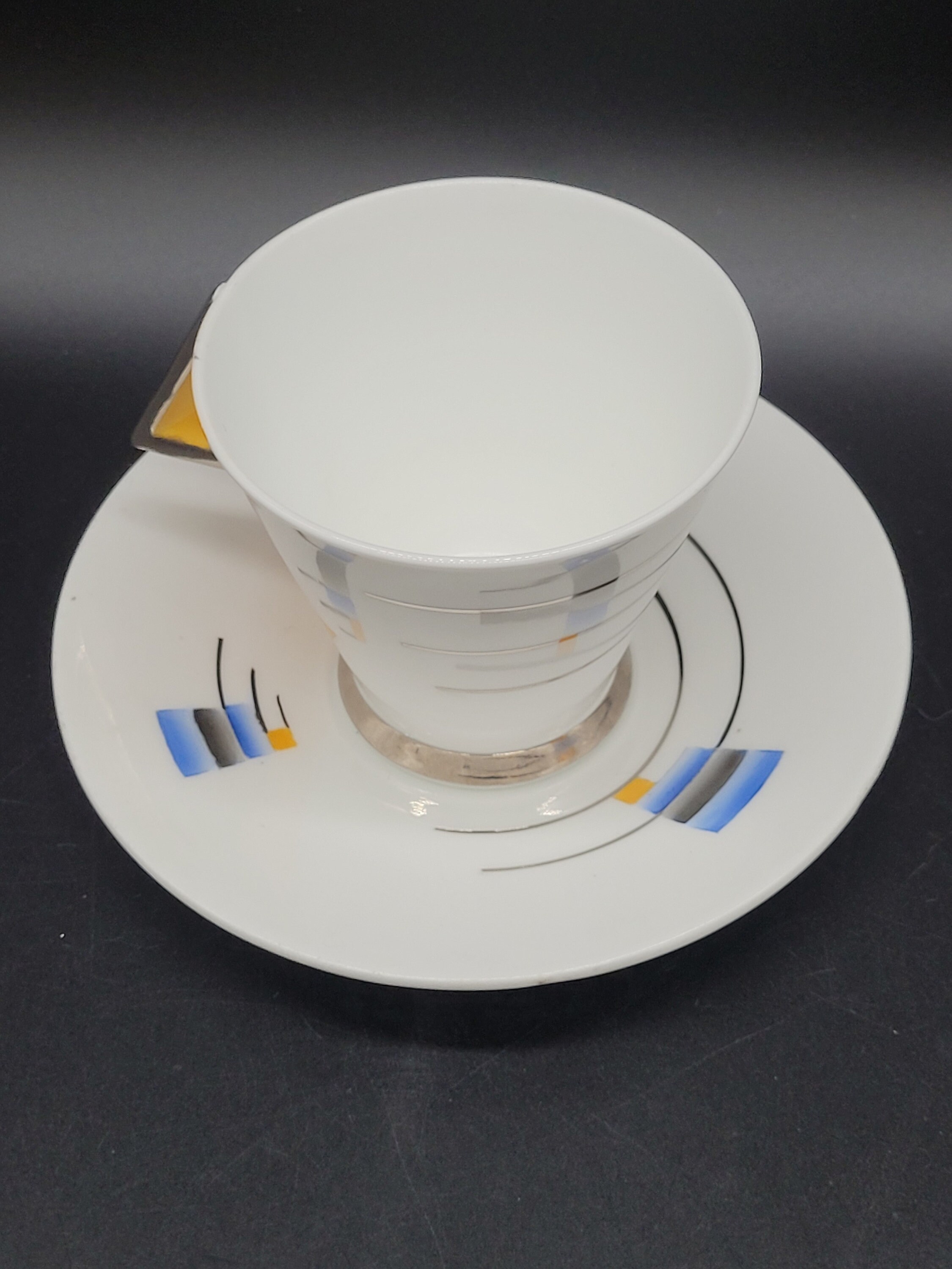 Shelley Art Deco Tea Cup and Saucer Vogue Mode Shape Shades and 