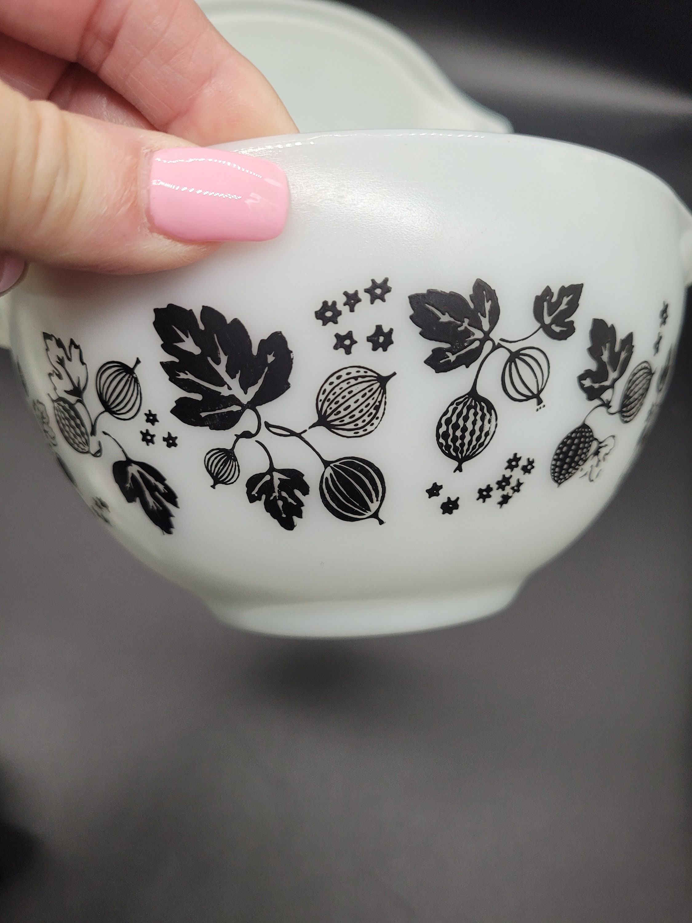 Vintage Pyrex 3 Black on White Gooseberry Cinderella Mixing