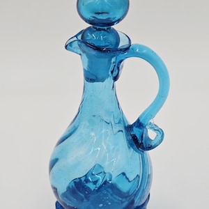 Vintage Aquamarine Blown Art Glass Footed Cruet and Stopper with Applied Handle Glows Under UV Light Collectible Glass Kitchen Home Decor