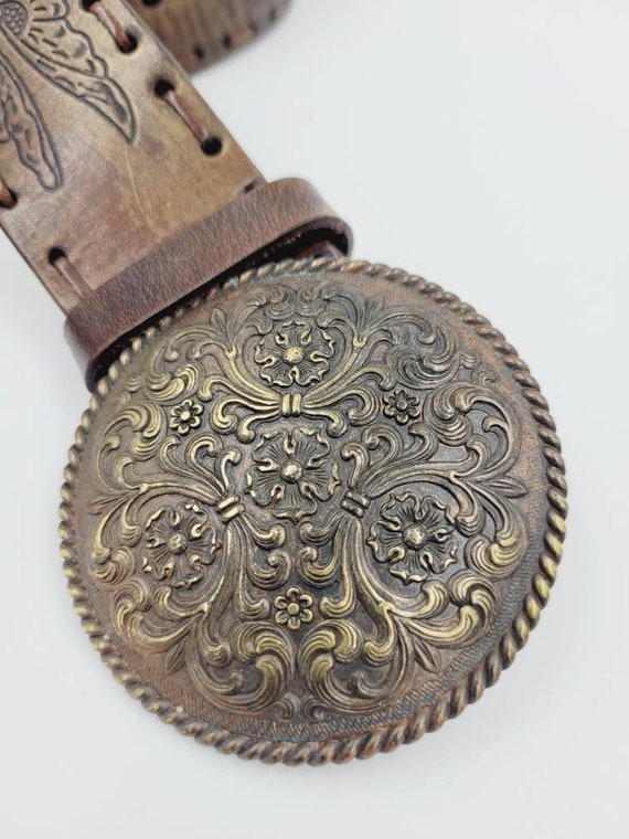 Vintage Nine West Leather Belt With Brass Belt Buckle 38  display picture 1