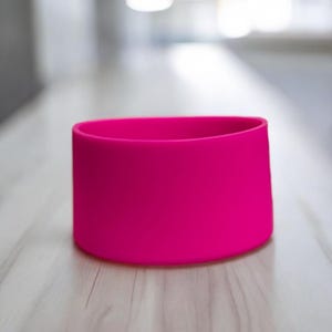 Magenta Silicone Boot for Tumbler Accessories - Fits 20-40oz Stanley & 12-24oz Water Bottles - 7.5cm Diameter
