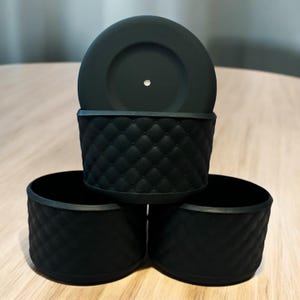 Diamant-Boot aus schwarzem Samt - CupCoutureCo Exclusive - Becherzubehör - Passend für 20-40 Unzen Stanley & 12-24 Unzen Wasserflaschen - 7,5 cm Durchmesser