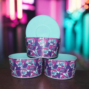 Horror Night auf blauem Silikonstiefel - CupCoutureCo Exclusive - Becherzubehör - Passend für 20-40 Unzen Stanley 12-24 Unzen Wasserflaschen -7,5 cm Durchmesser