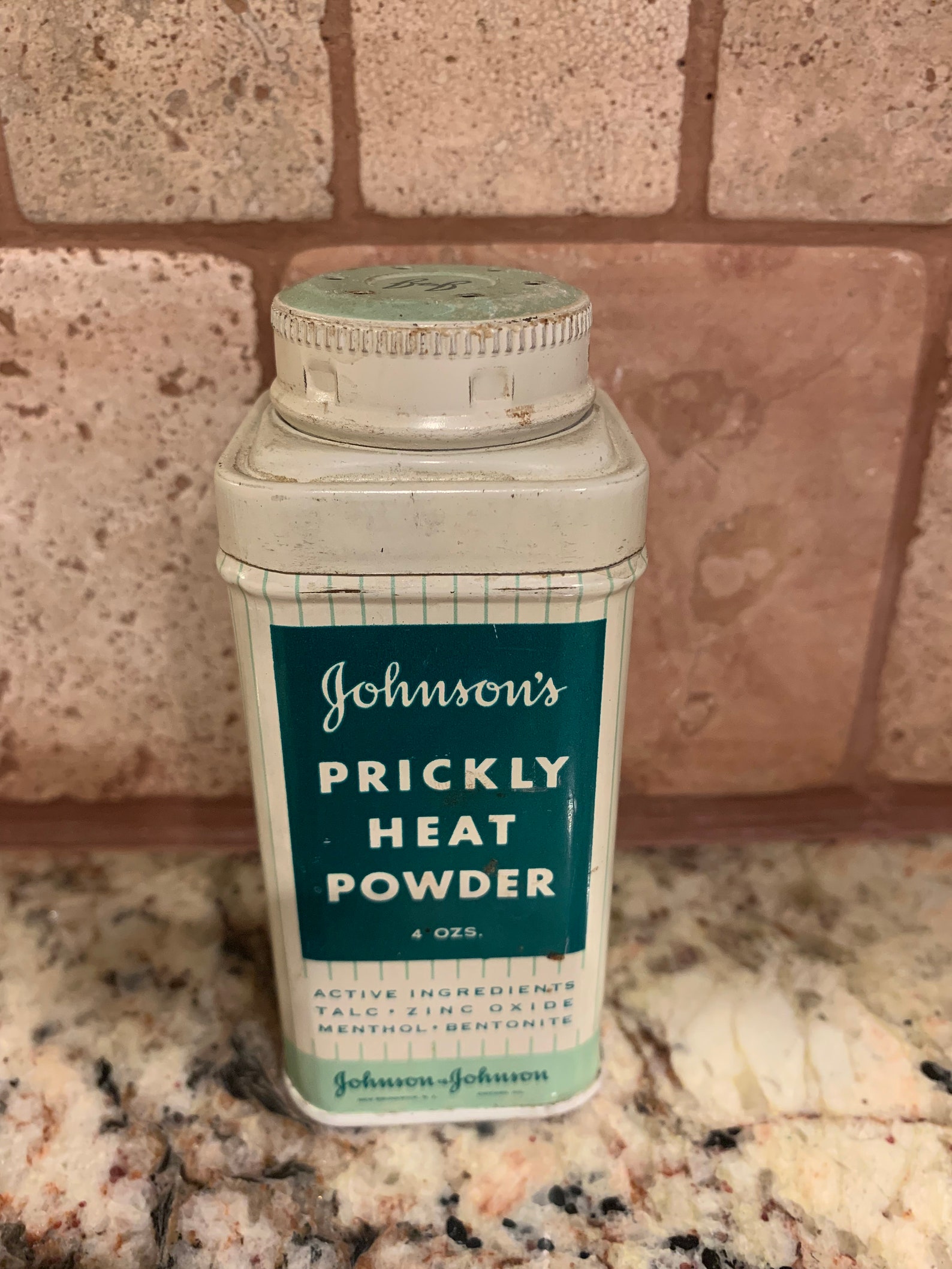 Johnson &Johnson Prickly Heat Powder 4 oz Can .. Latas vintage Etsy
