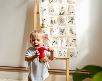 Hanging fabric advent calendar with 24 pockets