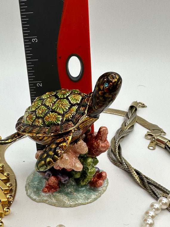Keren Kopal Turtle on a Rock - image 6