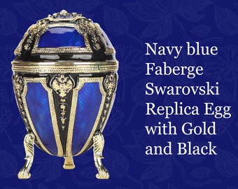 Marineblau Faberge Swarovski Replik Ei mit Gold und Schwarz. Dies ist ein großes Ei und öffnet sich, um Schmuck zu halten