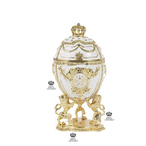 Faberge style large Blanche White and gold plated coronation egg. Great for decor! Great for a family or friend gift!
