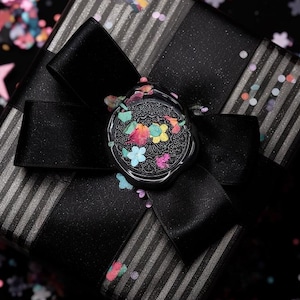 Sceaux de cire noirs avec confettis floraux multicolores - Stickers en cire faits main avec fleurs séchées, emballage cadeau gothique, décorations colorées pour papeterie