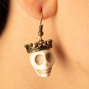 Skull Earrings, Skeleton Earrings, Vintage, Gothic, Halloween, Unique Jewelry, Grunge Jewelry, Coquette Jewelry, Fairy Grunge, Cool Earrings