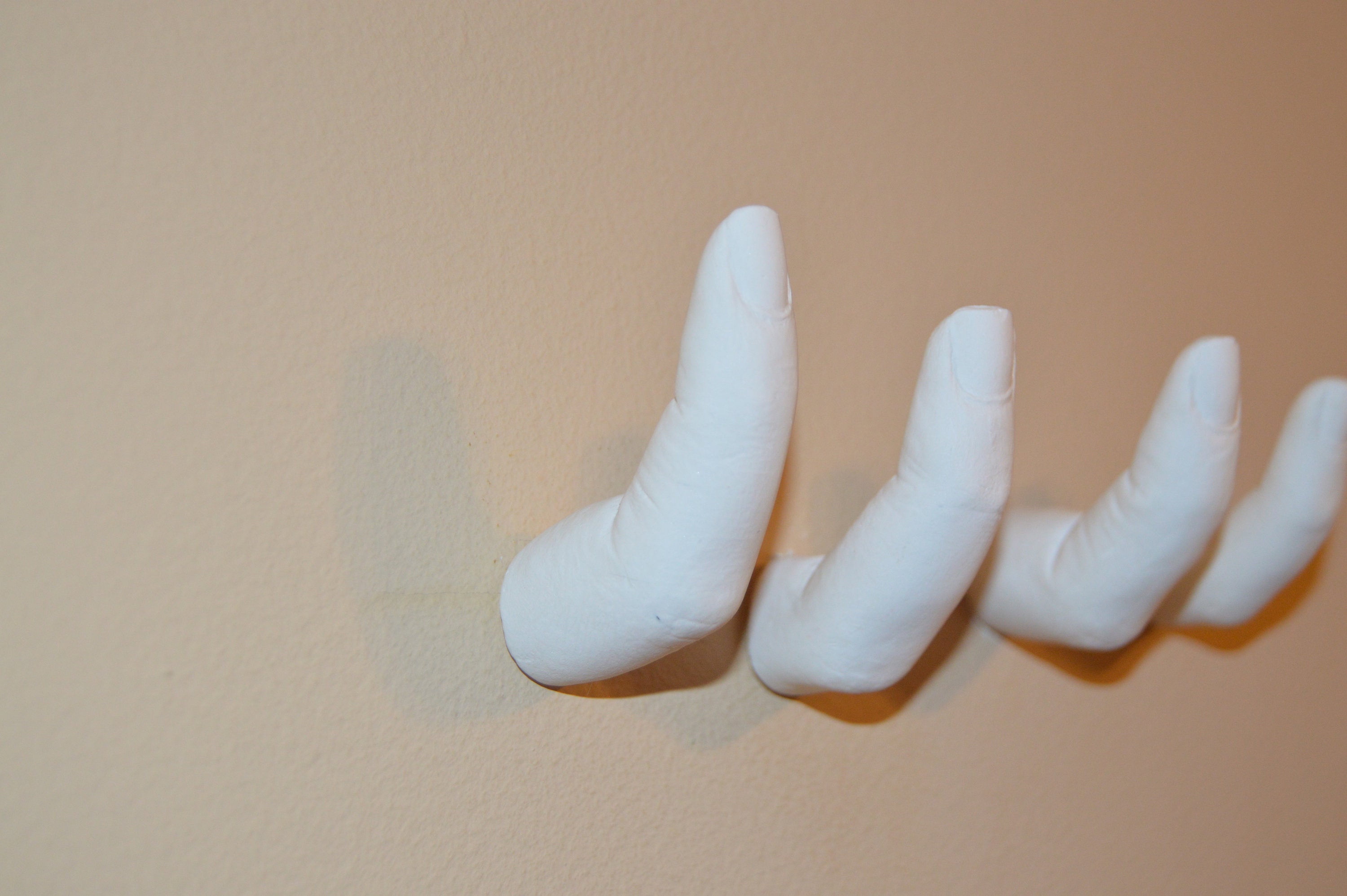 White finger hooks