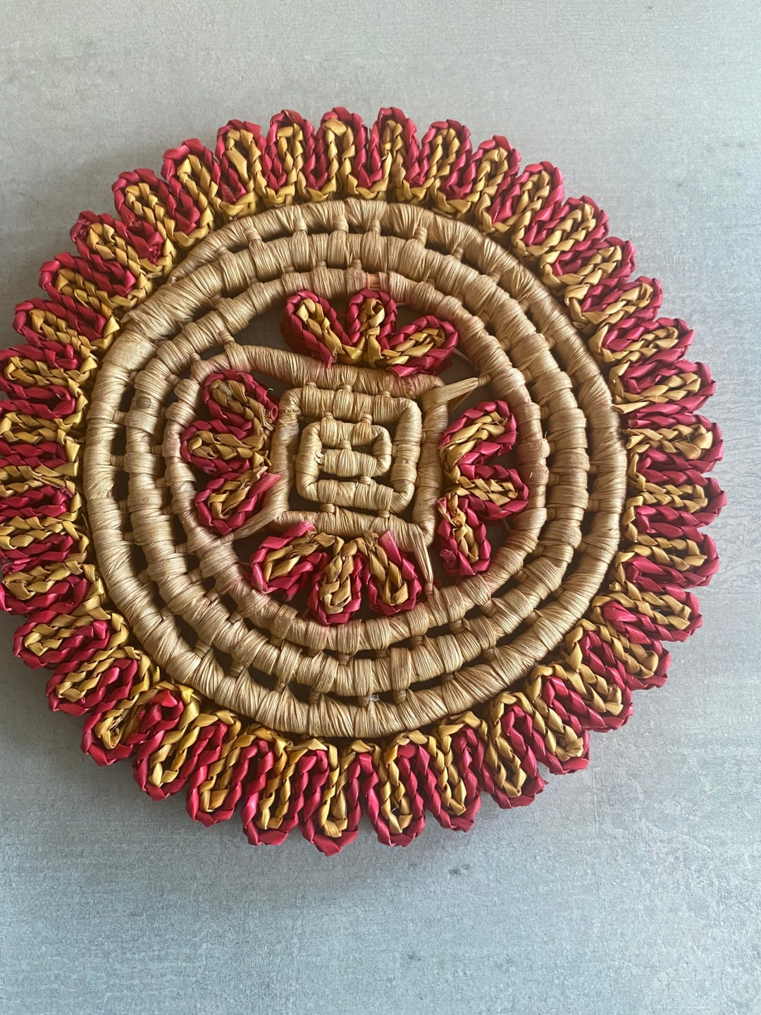 Round Straw Trivet. - Etsy