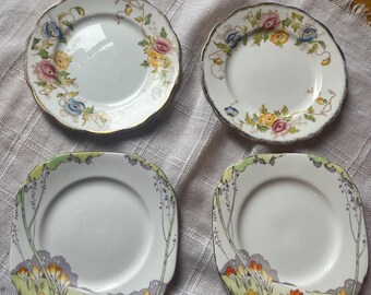 Set di 2 piatti da torta vintage Royal Albert. Motivo: croco autunnale e/o anemone.