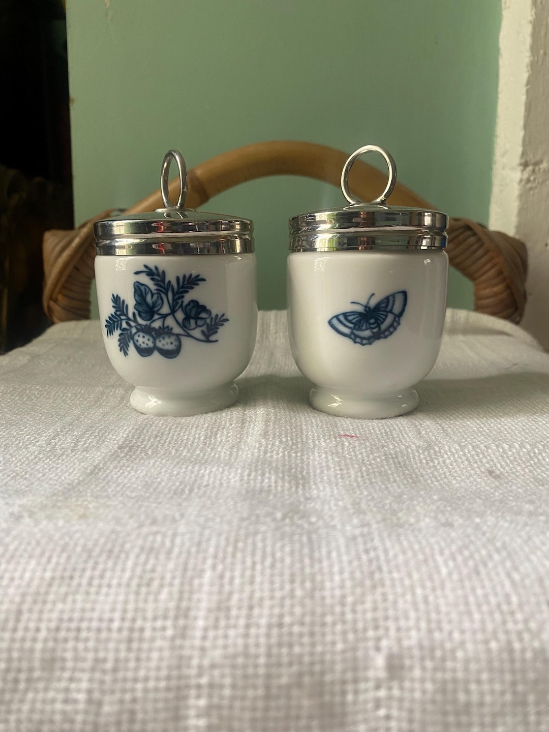 希少なロイヤルウースターのエッグコドラー2個セット。ハンズベリー