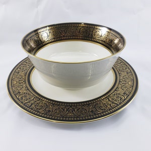 Mikasa Bone China Mount Holyoke Pattern Gravy Boat w/ Attached Underplate