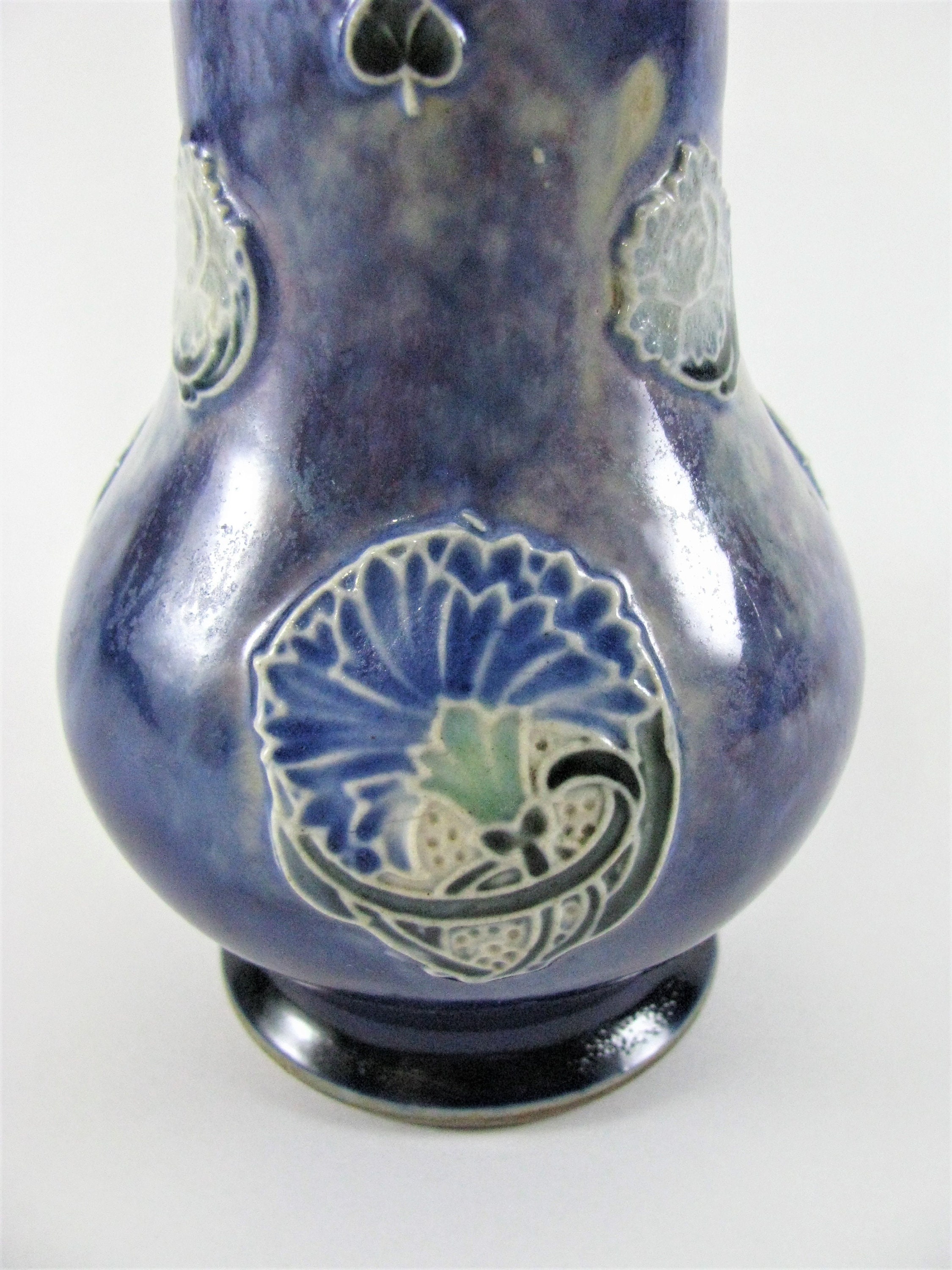 ロイヤルドルトンの花瓶 アールヌーボー フローラルエンブレム