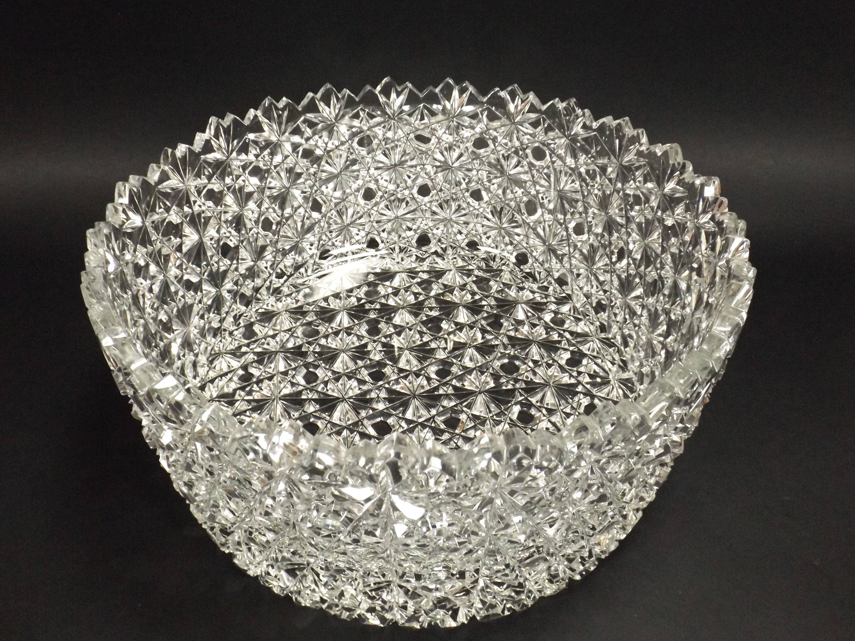 チェコのカットガラスボウル Amazon.co.jp: チェコ クリスタル ガラス ボウル 花瓶 直径8